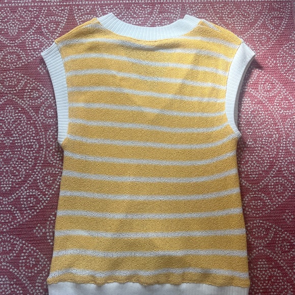 Zara sleeveless sweater - Picture 2 of 2